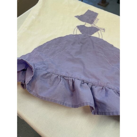 Vintage Hand-Embroidered Pillowcase With Ruffled Edge 17" x 32" - Picture 10 of 10